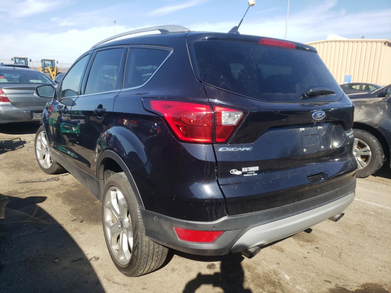 Photo 3 from auction – 2019 FORD ESCAPE TIT with VIN 1FMCU0J96KUC49876