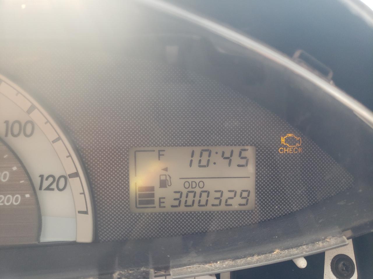 Photo 8 from auction – 2007 TOYOTA YARIS with VIN JTDBT923271021044