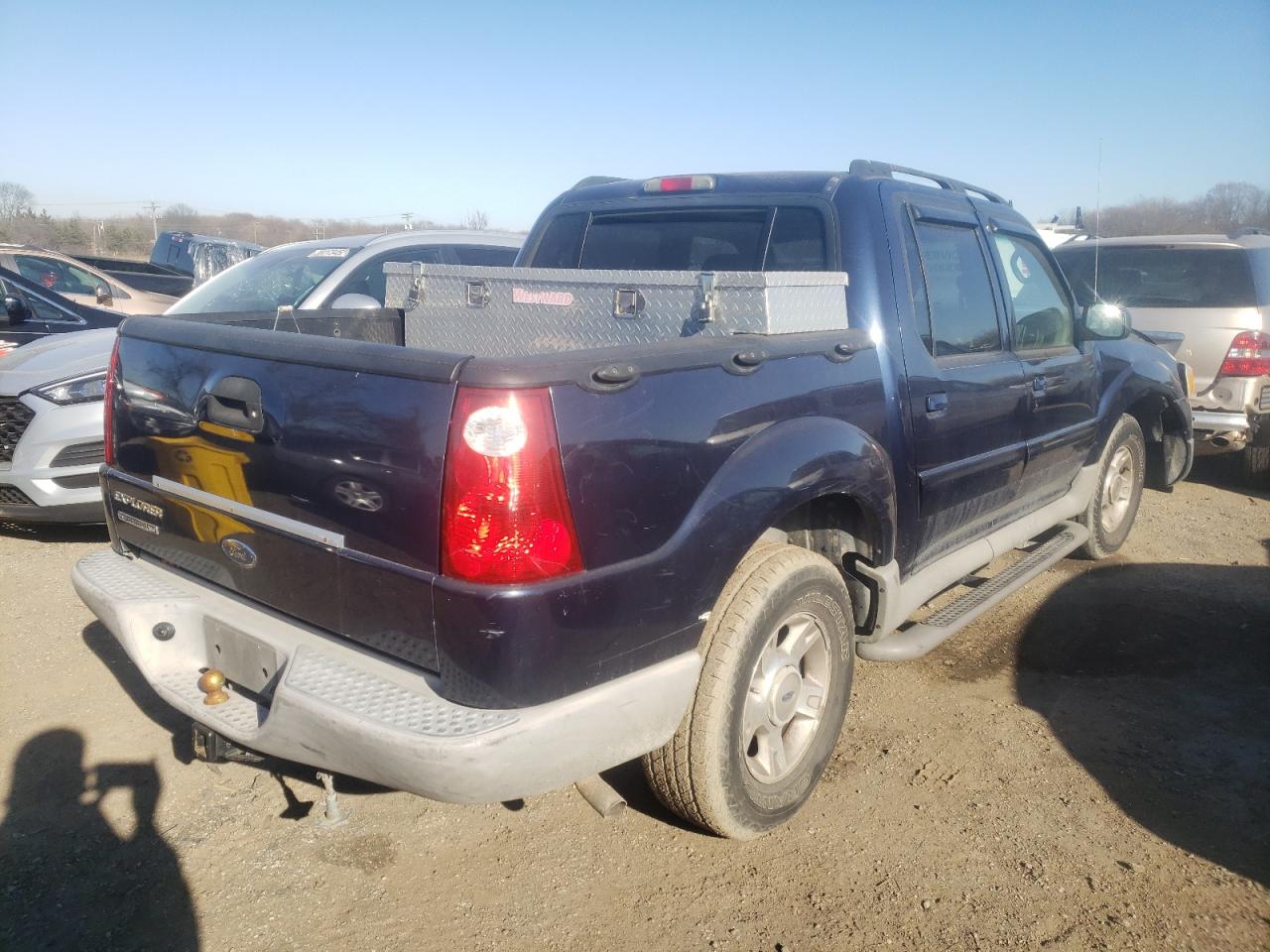 Photo 4 from auction – 2003 FORD EXPLORER S with VIN 1FMZU67EX3UC49155