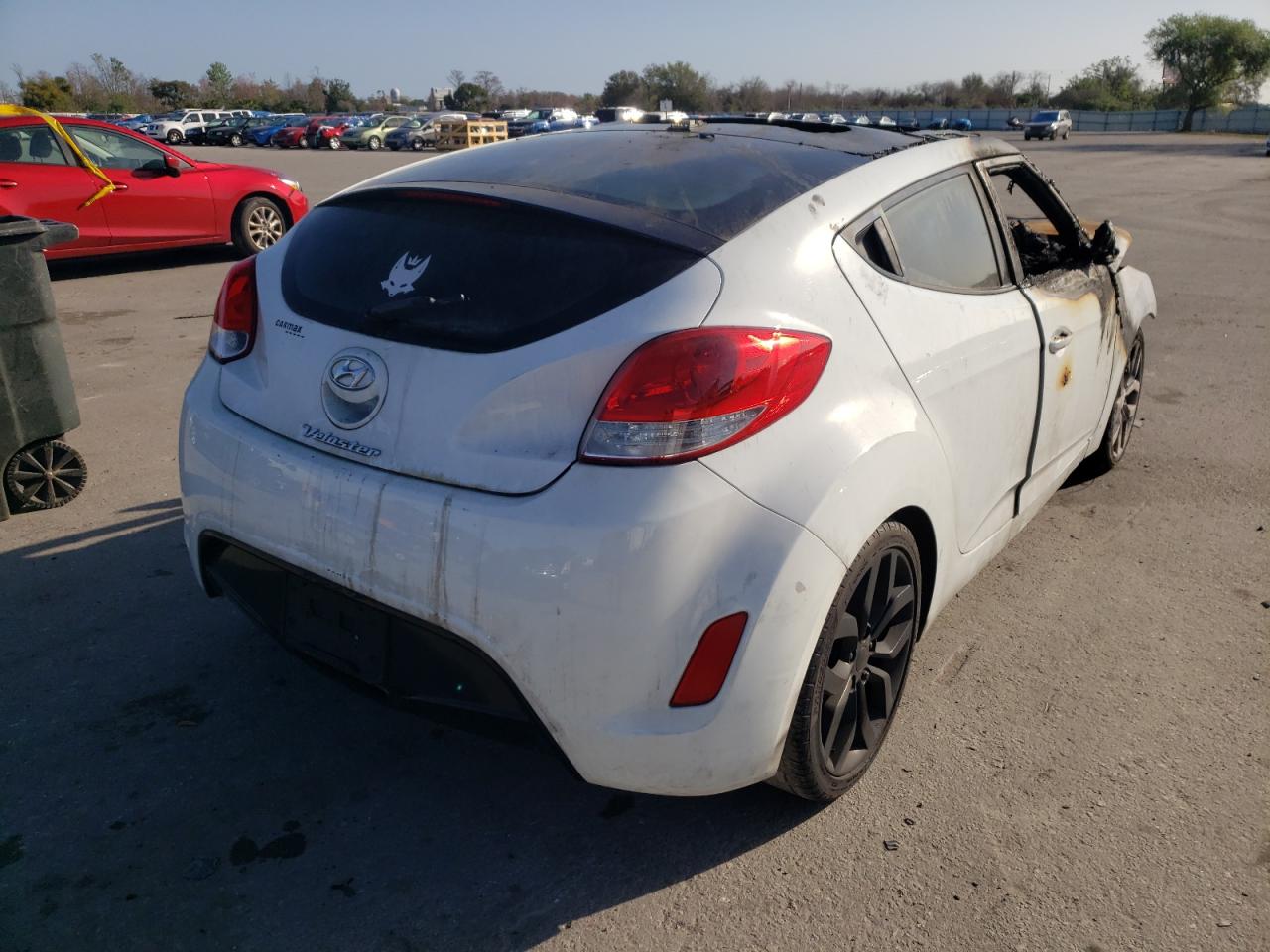 Photo 4 from auction – 2013 HYUNDAI VELOSTER with VIN KMHTC6AD1DU179605