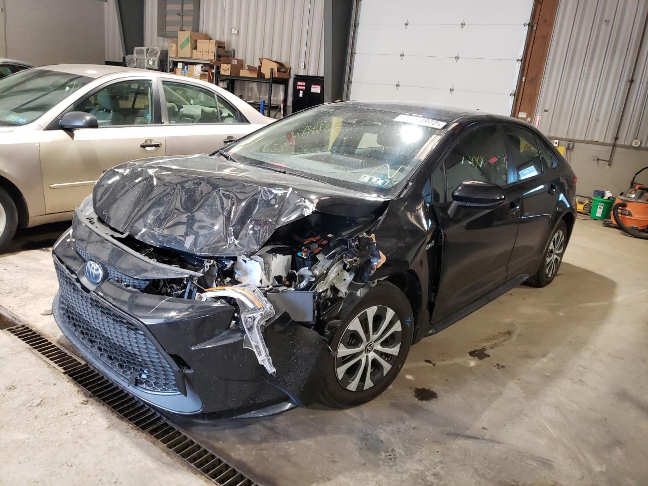 Photo 2 from auction – 2020 TOYOTA COROLLA LE with VIN JTDEBRBE2LJ009133