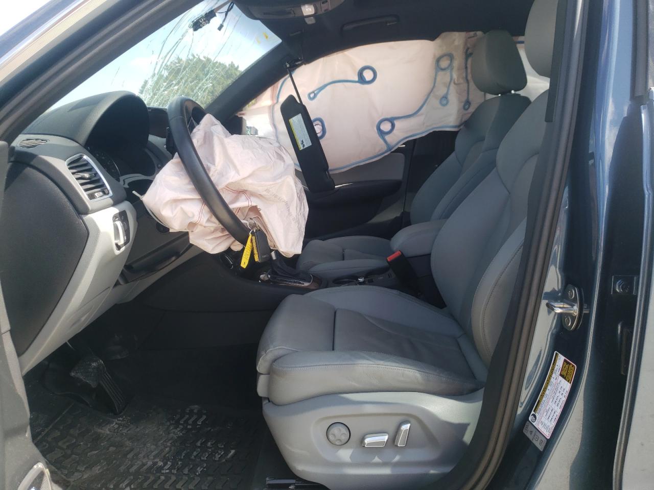 Photo 5 from auction – 2018 AUDI Q3 PREMIUM with VIN WA1JCCFS1JR015314