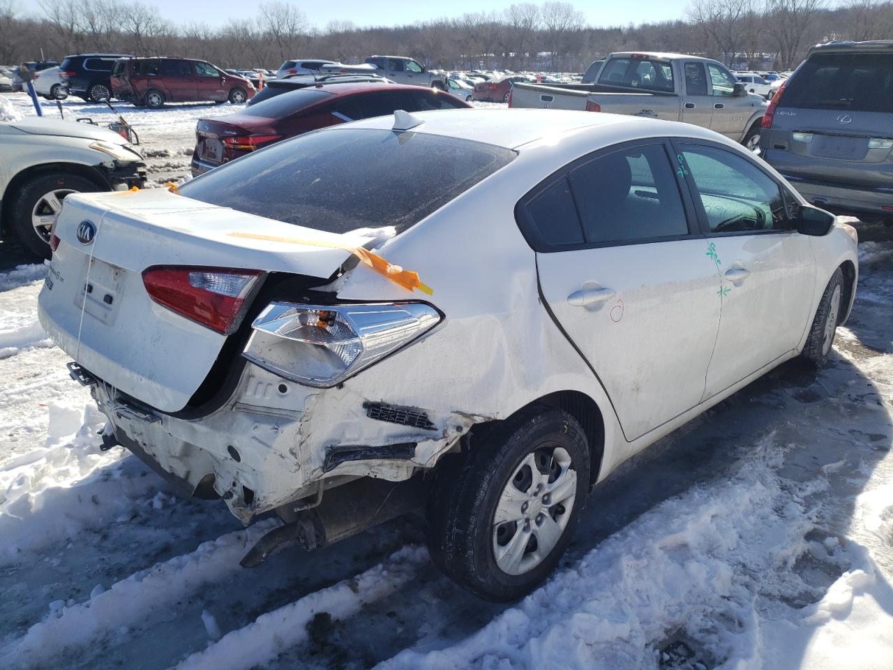 Photo 4 from auction – 2016 KIA FORTE LX with VIN KNAFK4A65G5615698