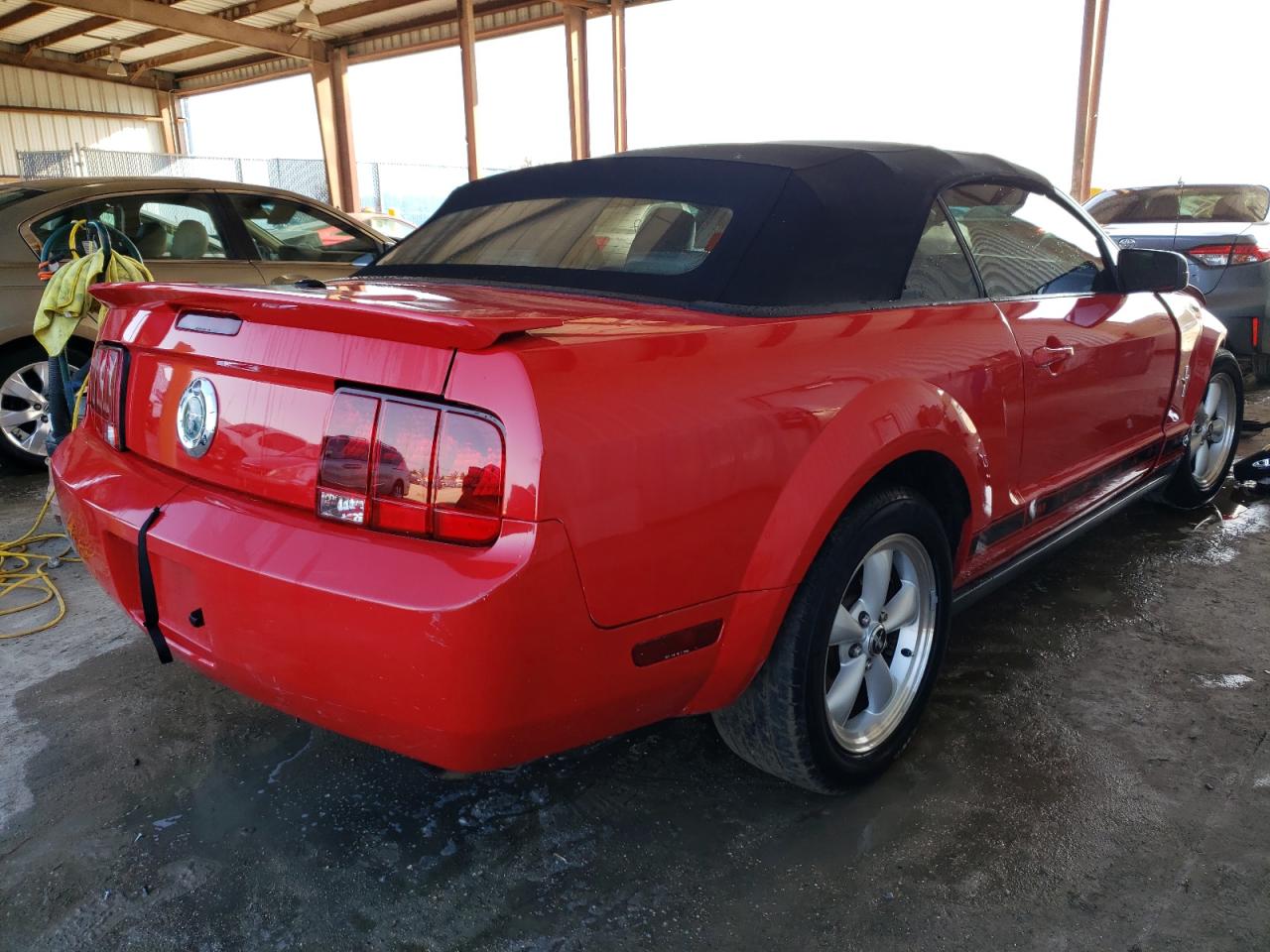 Photo 4 from auction – 2007 FORD MUSTANG with VIN 1ZVHT84N275357334