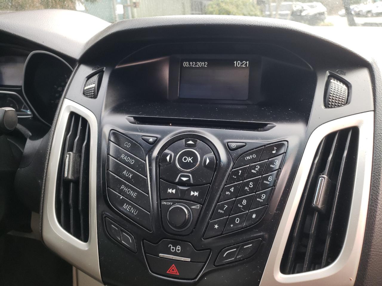 Photo 9 from auction – 2012 FORD FOCUS SE with VIN 1FAHP3F21CL337388
