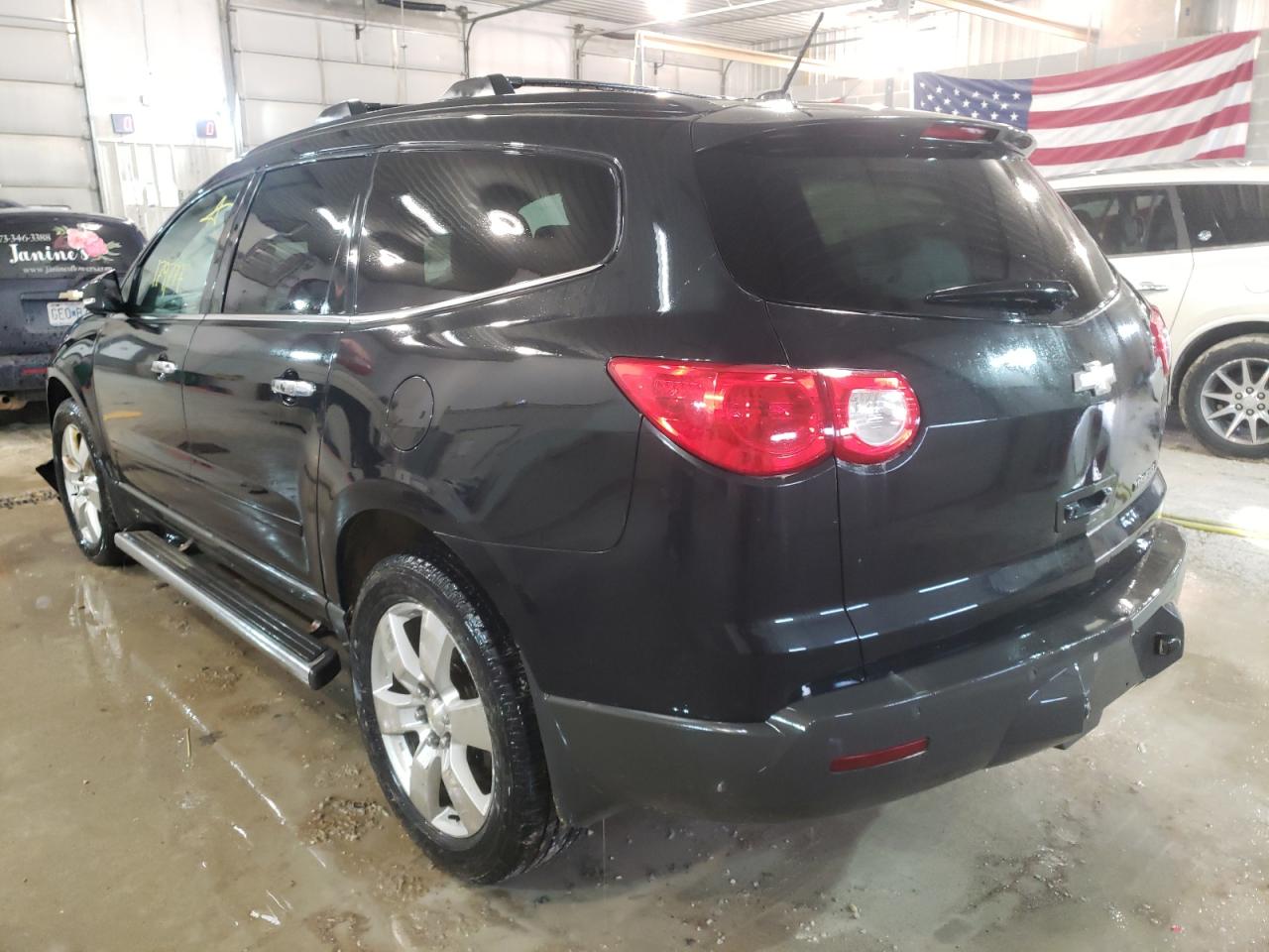 Photo 3 from auction – 2011 CHEVROLET TRAVERSE L with VIN 1GNKRGED7BJ401276
