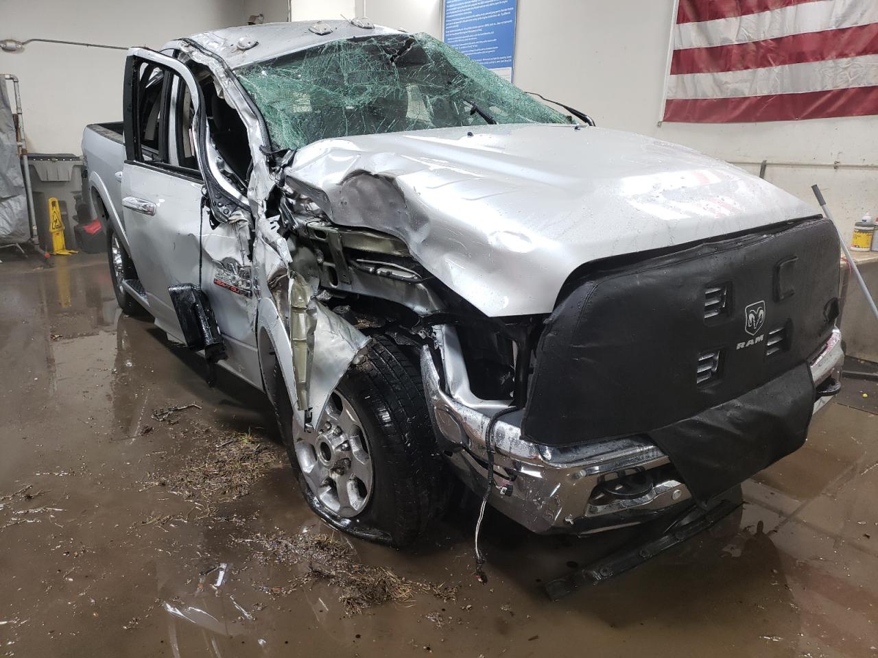 RAM 2500 SLT 2018 with VIN 3C6UR5DL3JG117911 - Photo from auction