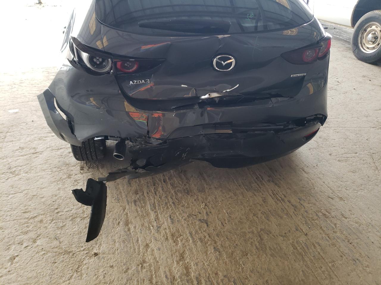 Photo 9 from auction – 2021 MAZDA 3 PREMIUM with VIN JM1BPAML9M1306533