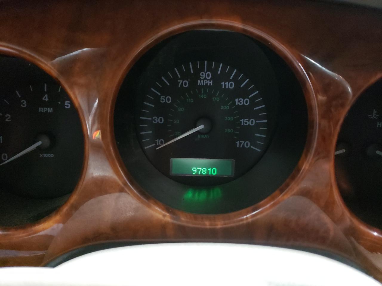 Photo 8 from auction – 2000 JAGUAR XJ8 with VIN SAJDA14C0YLF05933