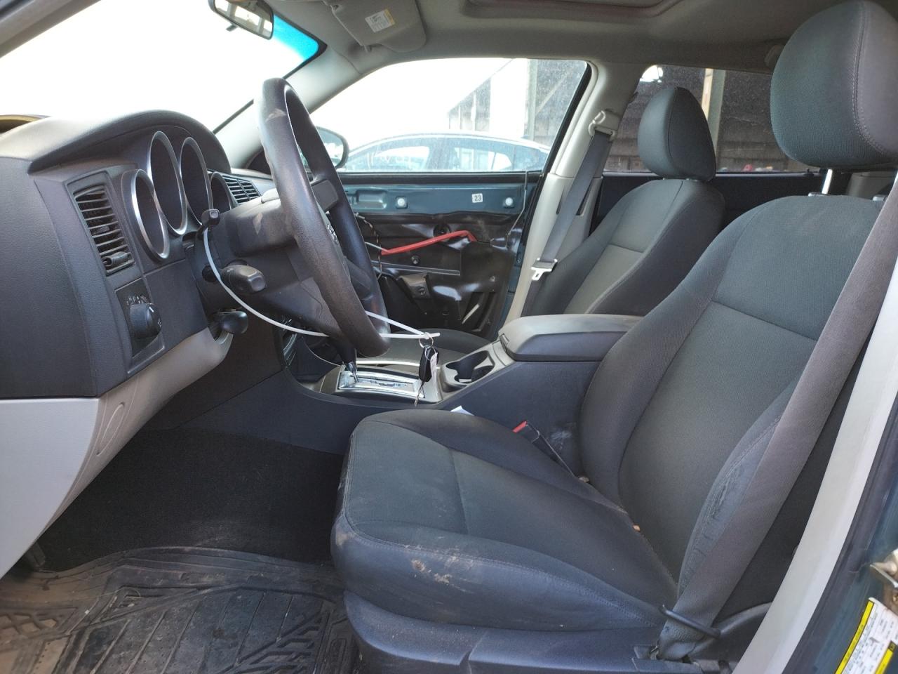 Photo 5 from auction – 2005 DODGE MAGNUM SXT with VIN 2D4FV48V25H677057