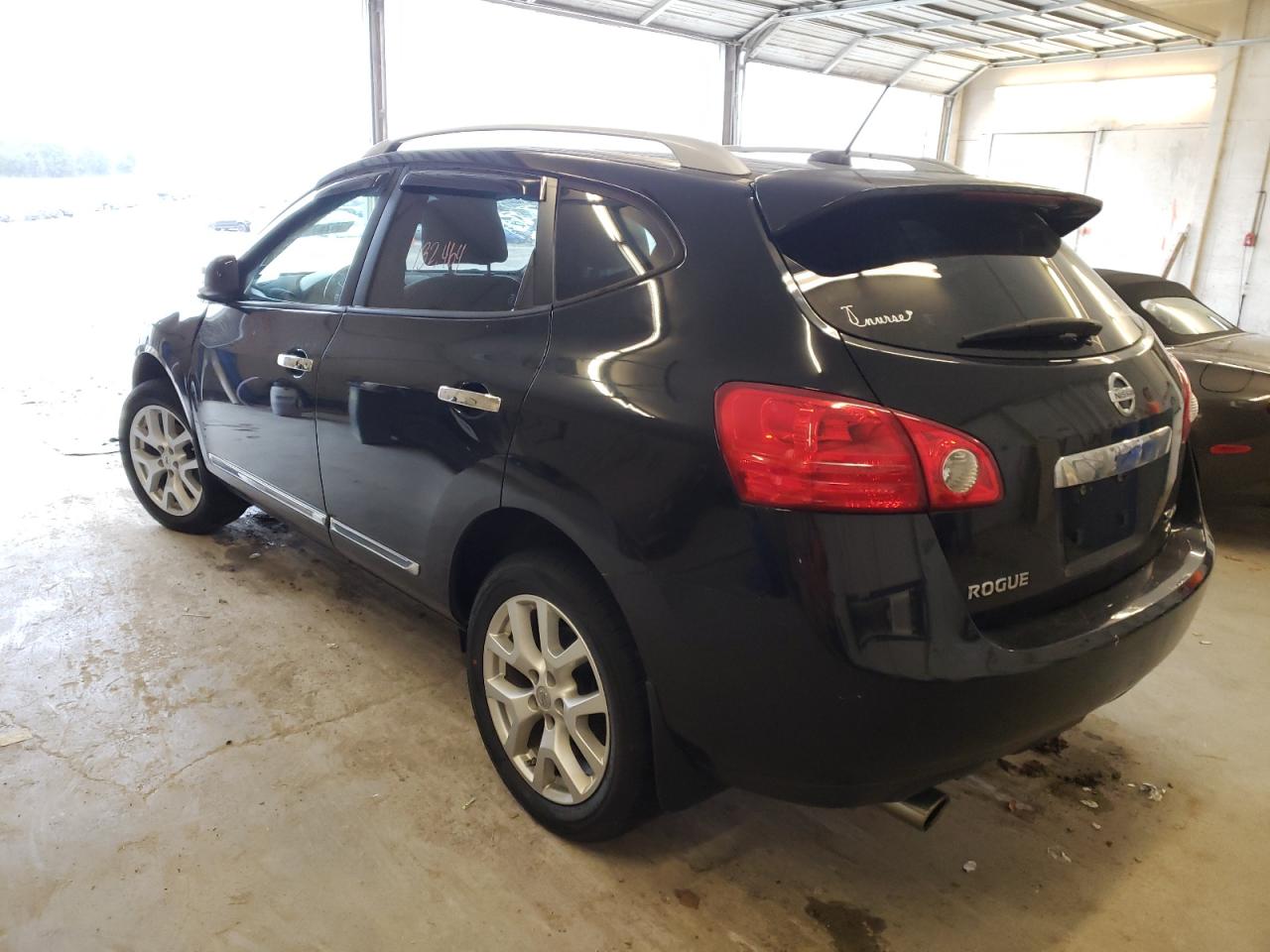 Photo 3 from auction – 2011 NISSAN ROGUE S with VIN JN8AS5MV7BW665709