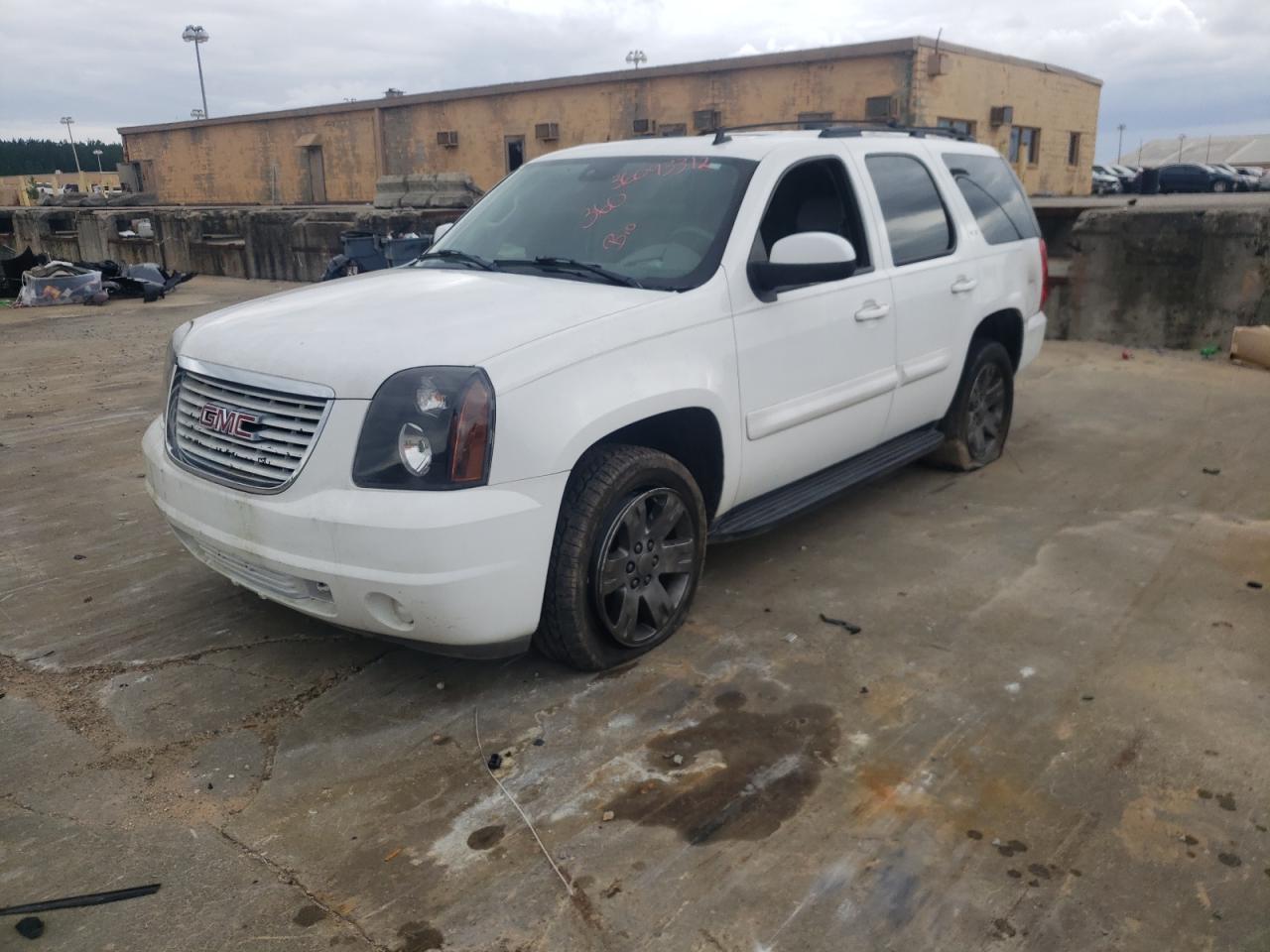 Zdjęcie 2 z aukcji – 2008 GMC YUKON z VIN 1GKFC13048R111441