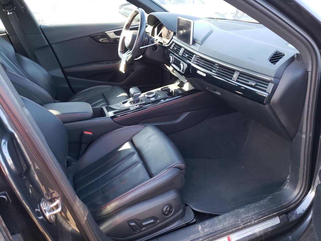 Photo 5 from auction – 2018 AUDI A4 PREMIUM with VIN WAUENAF40JA057797