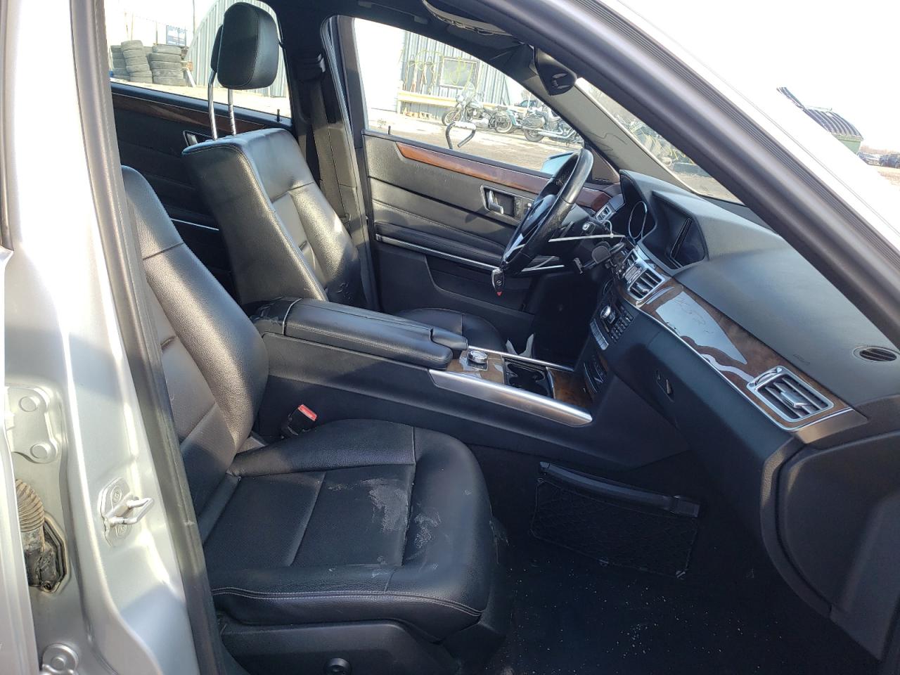 Photo 5 from auction – 2014 MERCEDES-BENZ E 350 with VIN WDDHF5KB2EA963356