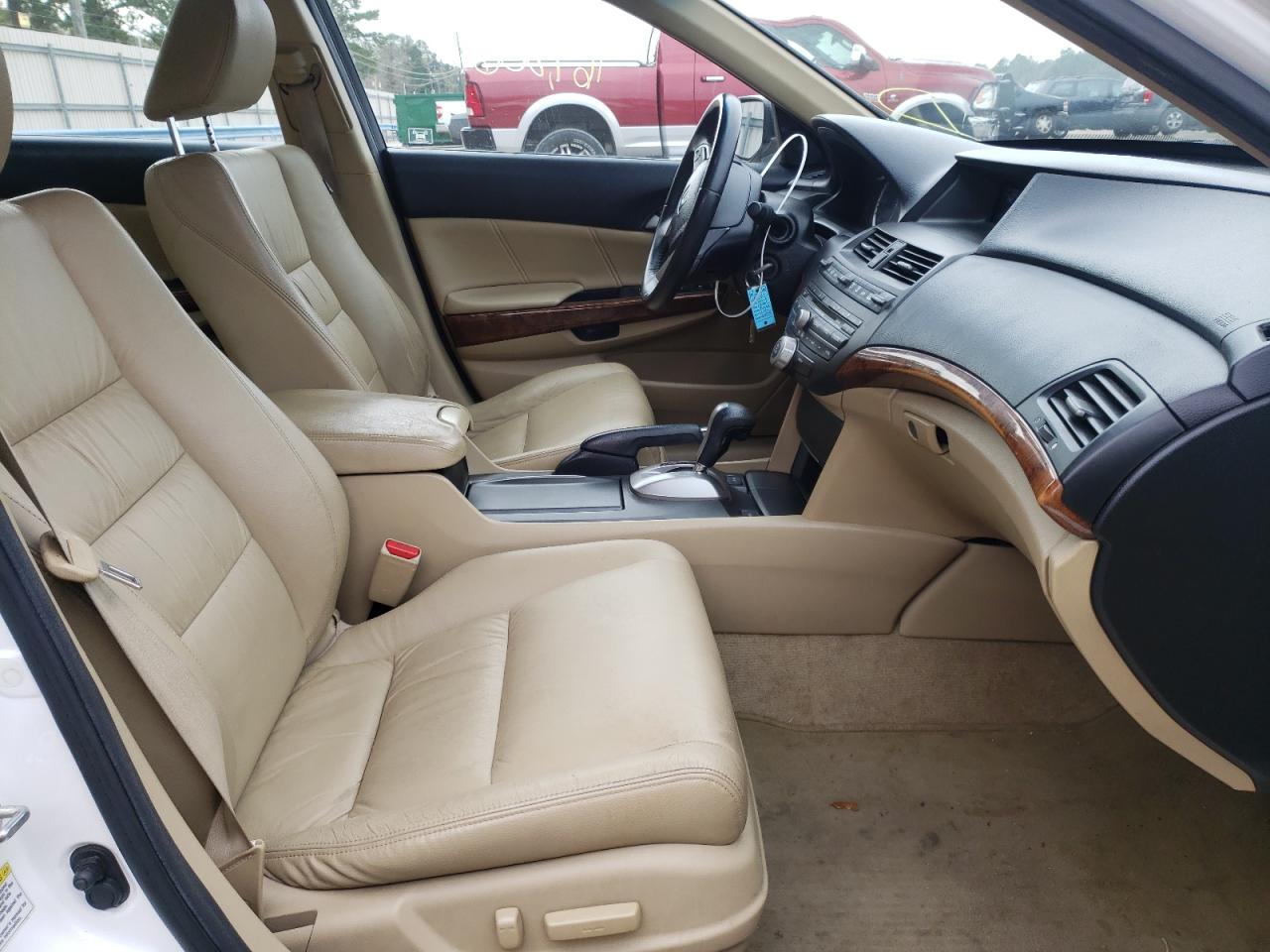 Photo 5 from auction – 2012 HONDA ACCORD EXL with VIN 1HGCP3F89CA001641