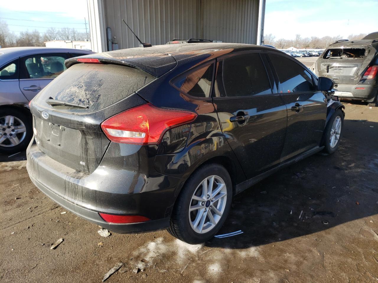 Foto 4 de la subasta – 2017 FORD FOCUS SE con VIN 1FADP3K29HL264024