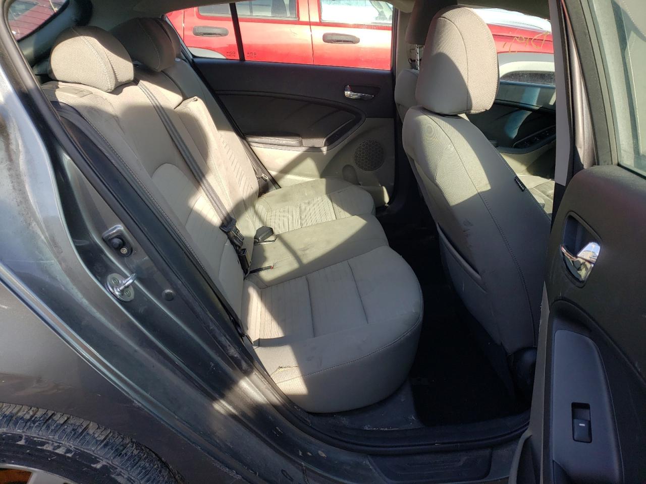 Photo 6 from auction – 2015 KIA FORTE EX with VIN KNAFX5A87F5270987