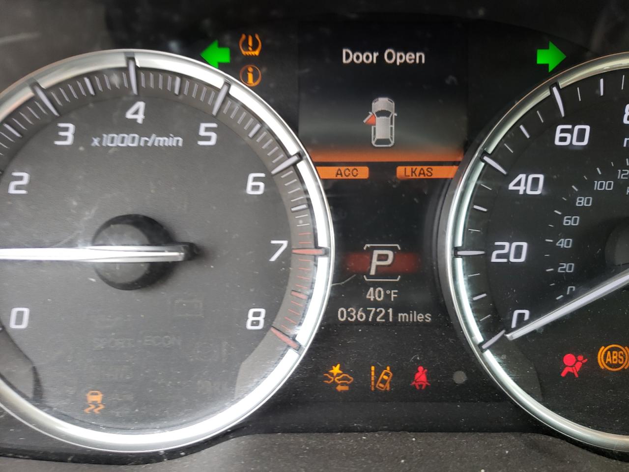 Photo 8 from auction – 2017 ACURA MDX with VIN 5J8YD4H36HL000156