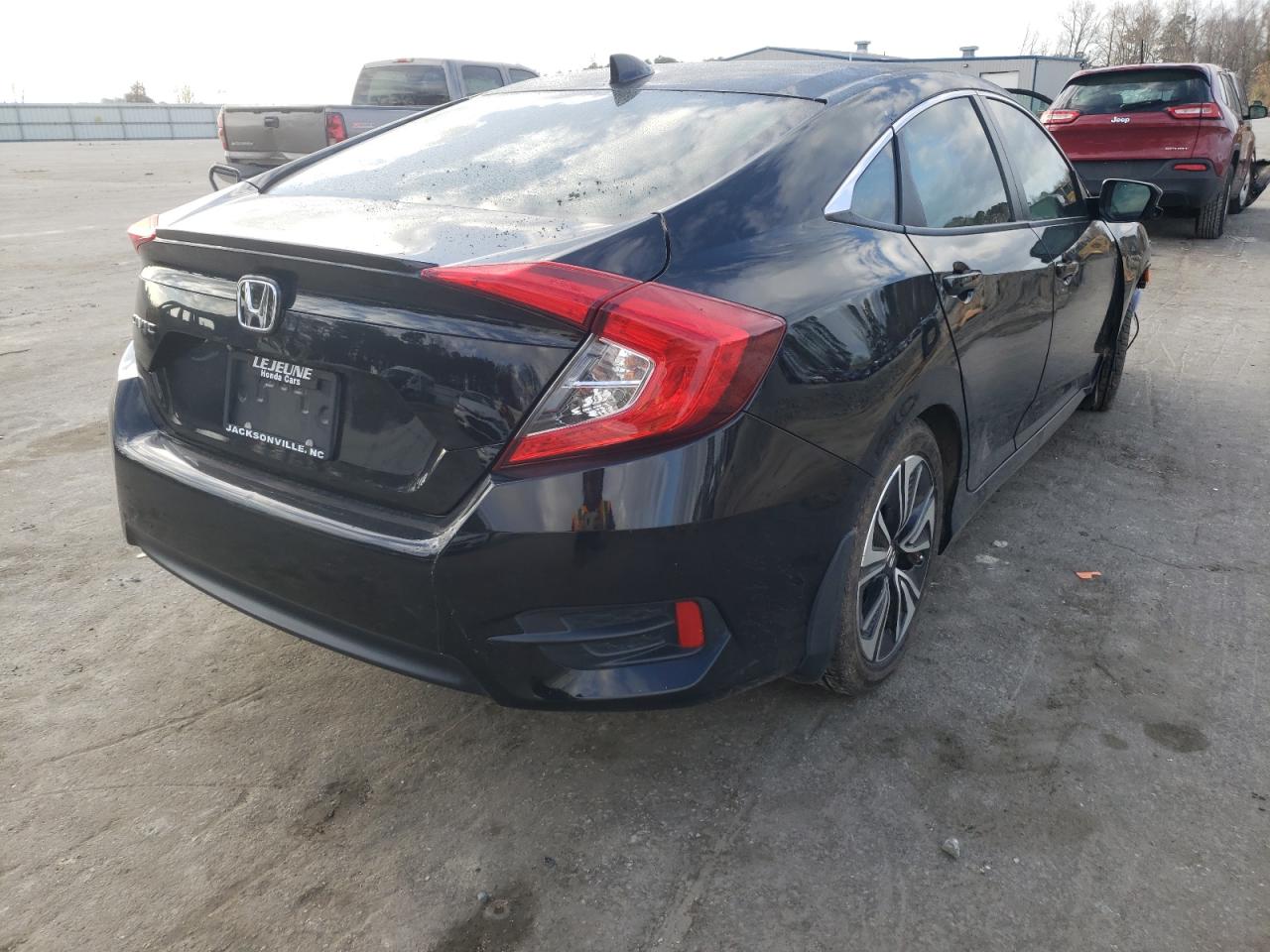 Photo 4 from auction – 2017 HONDA CIVIC EXL with VIN 19XFC1F77HE030787