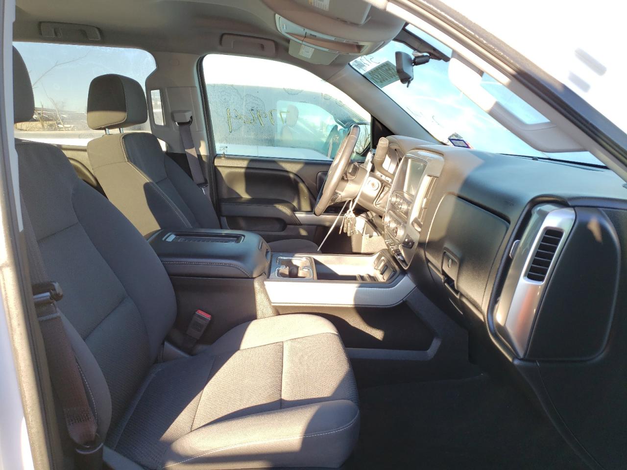 Photo 5 from auction – 2017 CHEVROLET SILVERADO with VIN 3GCUKREC5HG498044