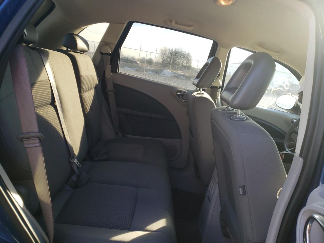 Photo 6 from auction – 2010 CHRYSLER PT CRUISER with VIN 3A4GY5F99AT191832