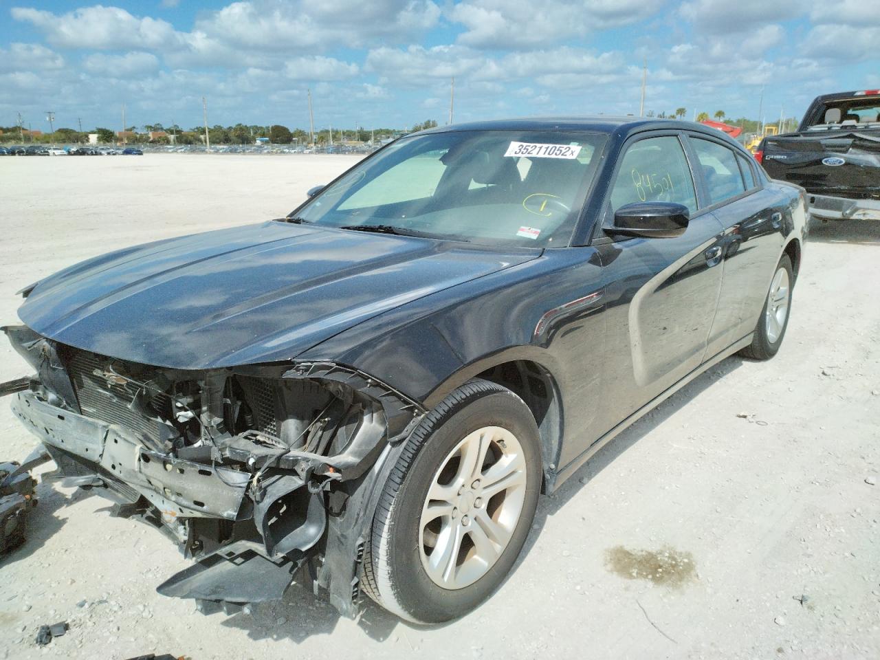 Photo 2 from auction – 2015 DODGE CHARGER SE with VIN 2C3CDXBG7FH858532