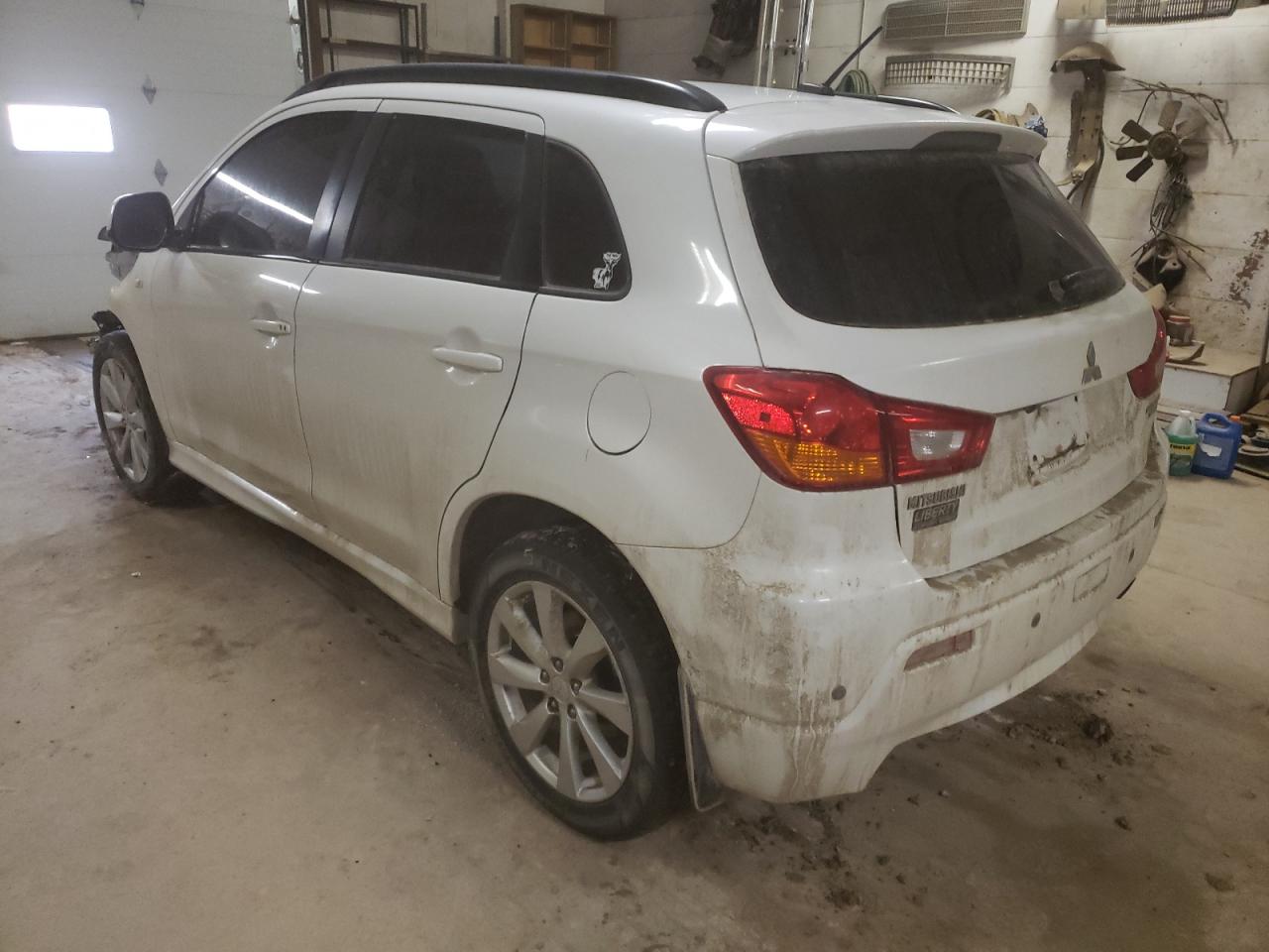 Photo 3 from auction – 2012 MITSUBISHI OUTLANDER with VIN JA4AR4AU6CZ004096