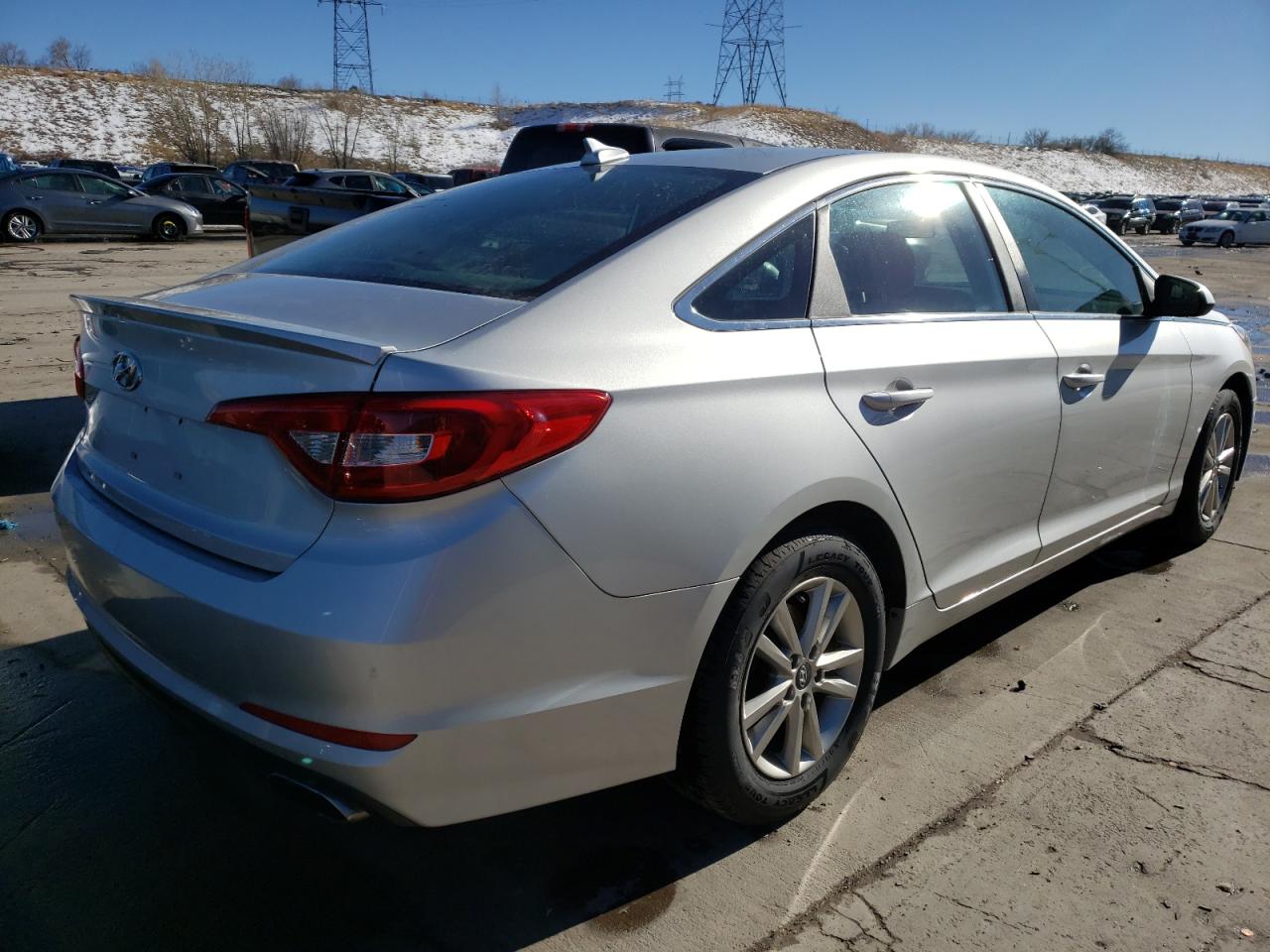 Photo 4 from auction – 2015 HYUNDAI SONATA SE with VIN 5NPE24AF2FH230838