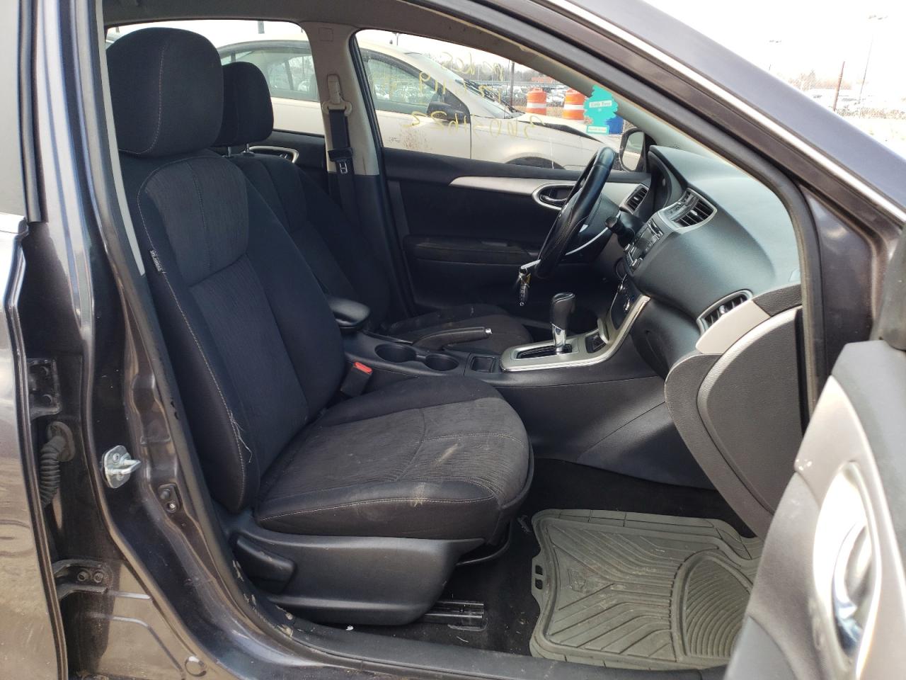 Photo 5 from auction – 2015 NISSAN SENTRA S with VIN 3N1AB7AP8FL652060
