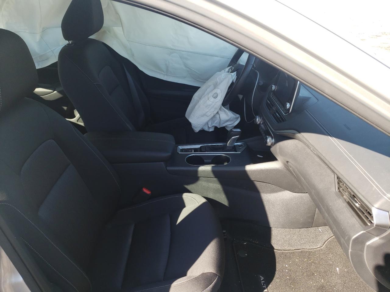 Photo 5 from auction – 2019 NISSAN ALTIMA SV with VIN 1N4BL4DV6KC149694