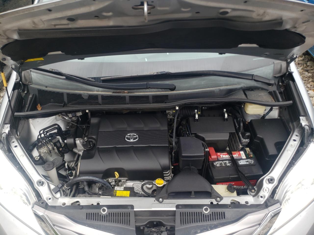 Photo 7 from auction – 2015 TOYOTA SIENNA XLE with VIN 5TDYK3DC8FS642779