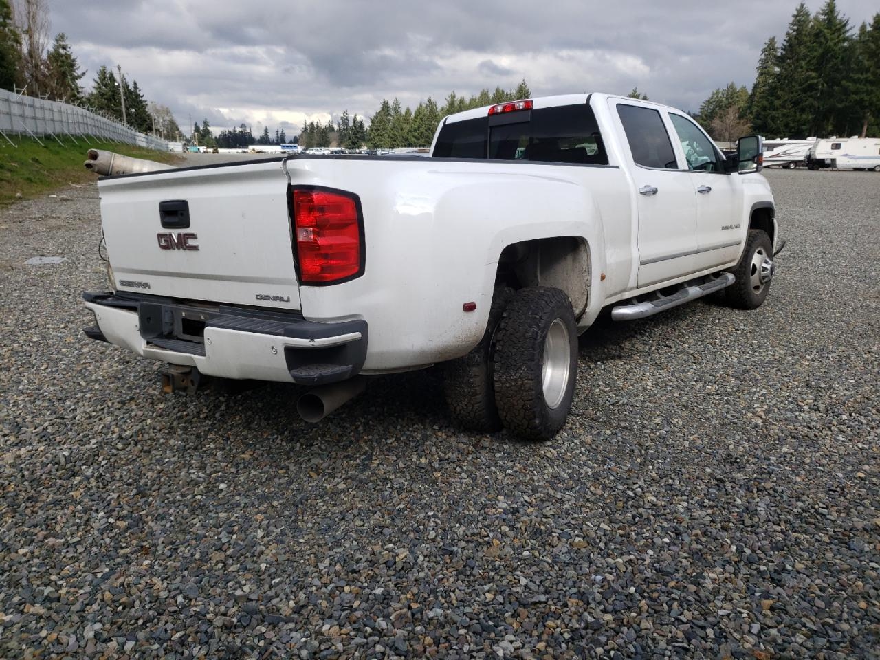 Photo 4 from auction – 2015 GMC SIERRA K35 with VIN 1GT424E8XFF535540