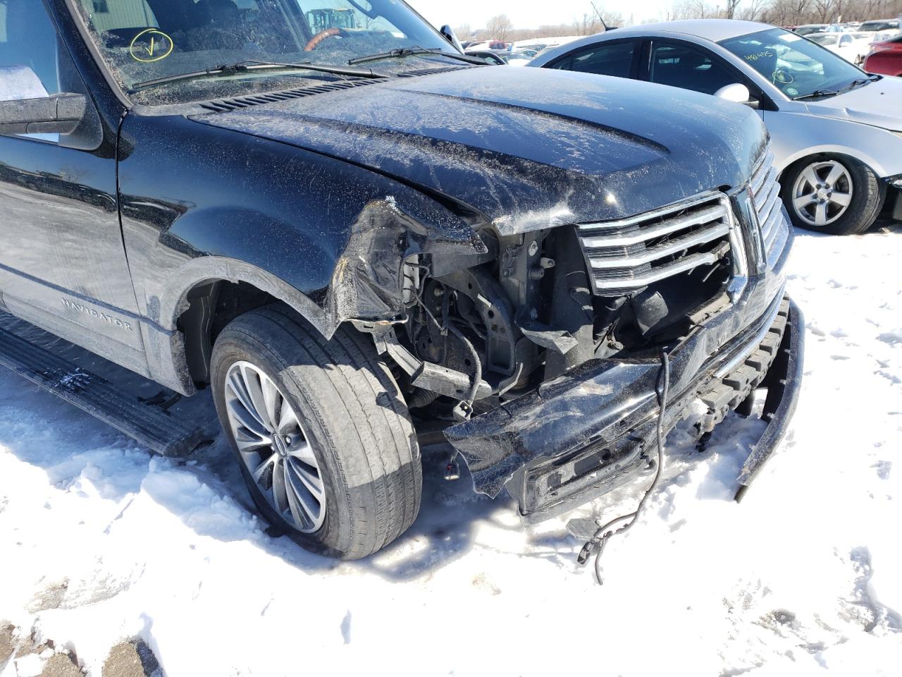 Photo 9 from auction – 2017 LINCOLN NAVIGATOR with VIN 5LMJJ3JTXHEL04455