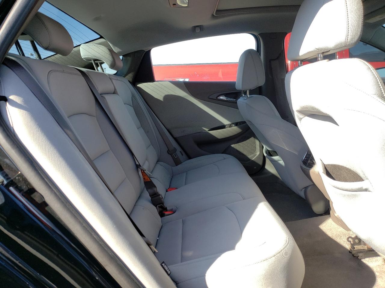 Photo 6 from auction – 2016 CHEVROLET MALIBU LT with VIN 1G1ZE5ST0GF274943