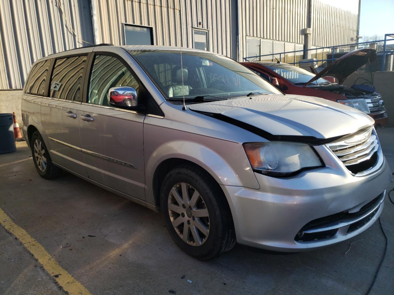 CHRYSLER TOWN & COU 2012 with VIN 2C4RC1CG6CR137693 - Photo from auction