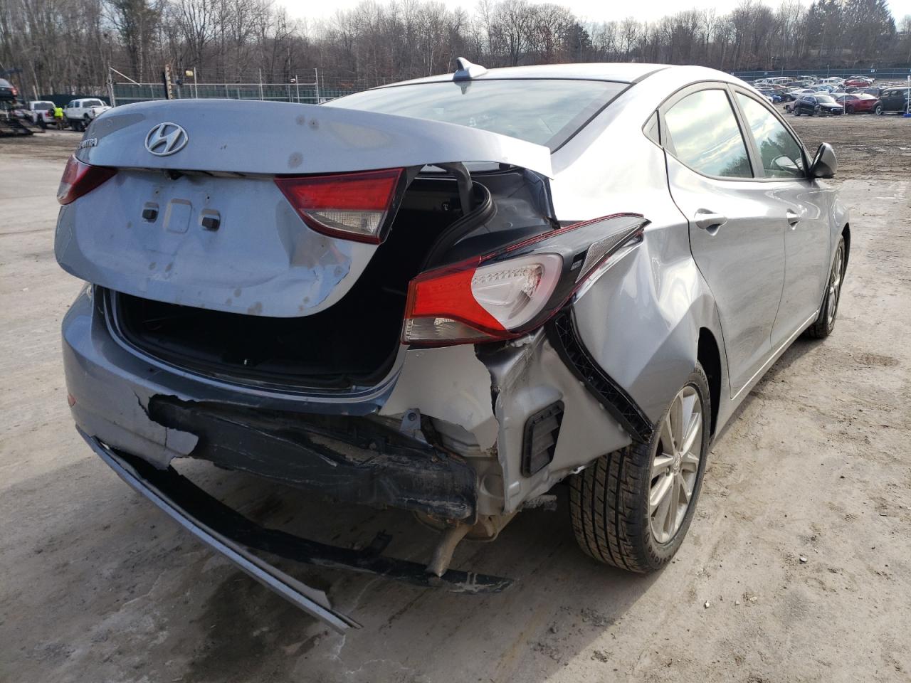 Photo 4 from auction – 2016 HYUNDAI ELANTRA SE with VIN 5NPDH4AE7GH723160