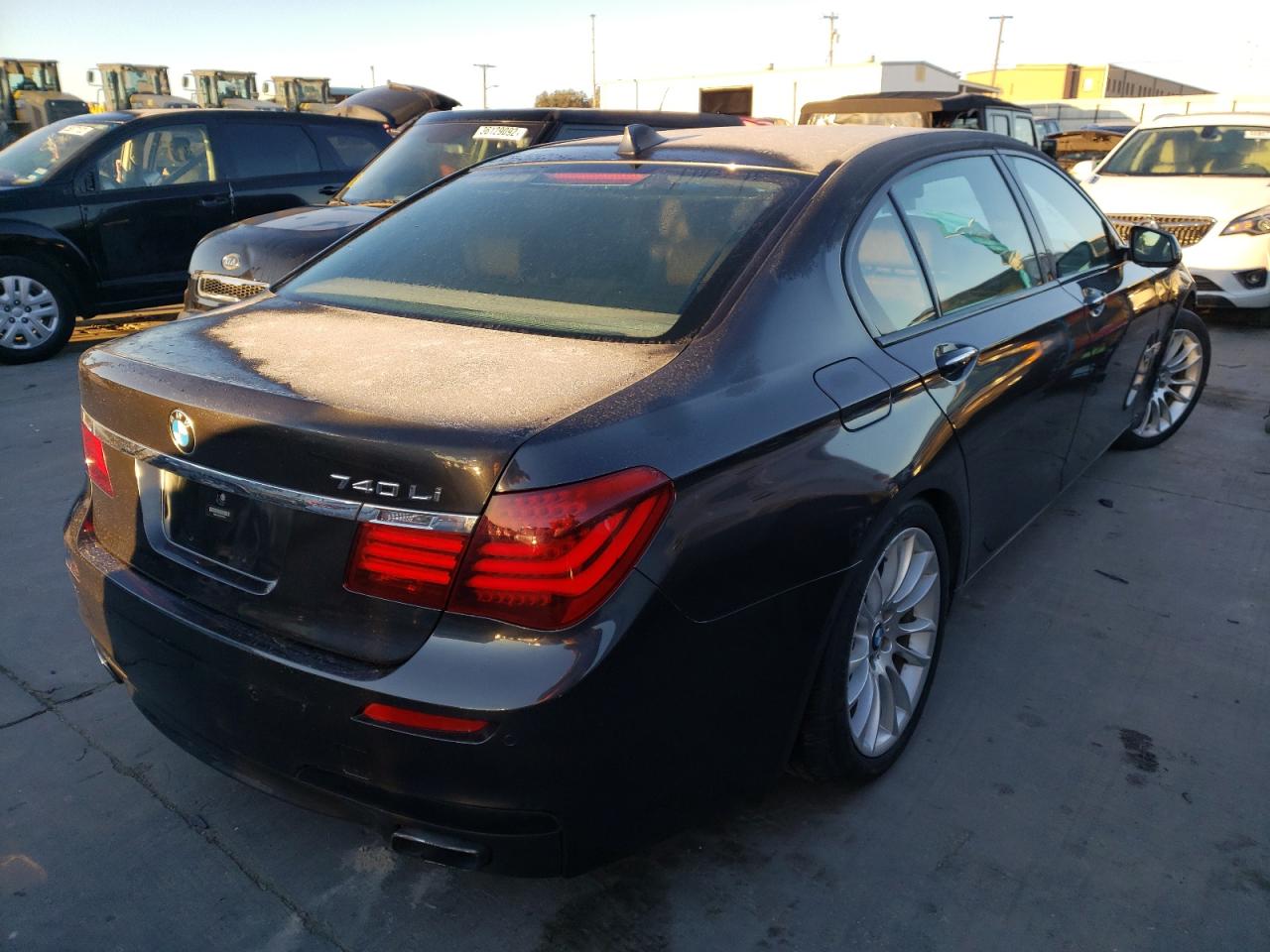 Photo 4 from auction – 2015 BMW 740 LI with VIN WBAYE4C5XFD947144