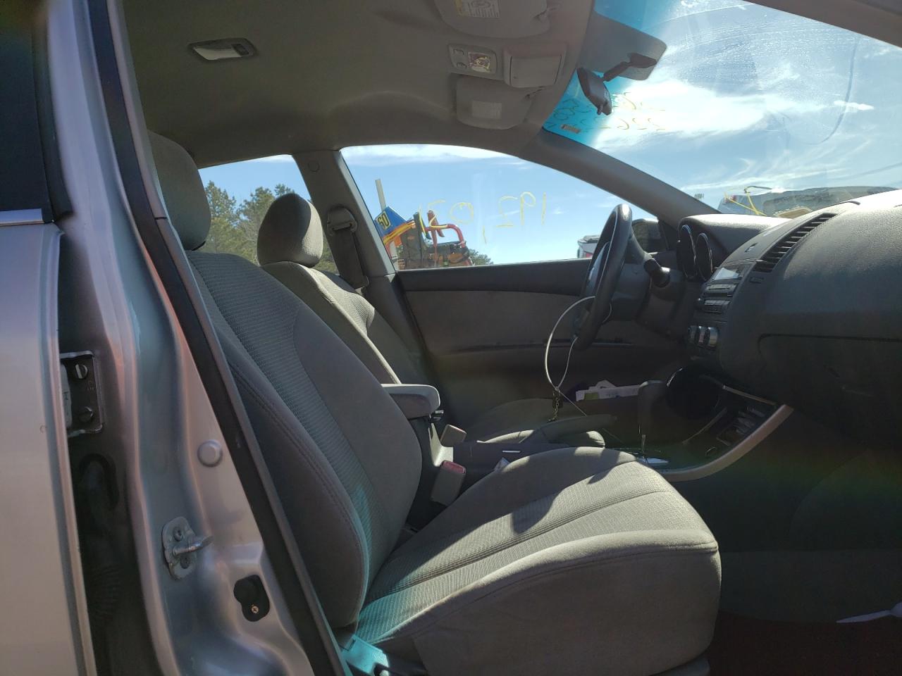 Photo 5 from auction – 2005 NISSAN ALTIMA S with VIN 1N4AL11D95C226228