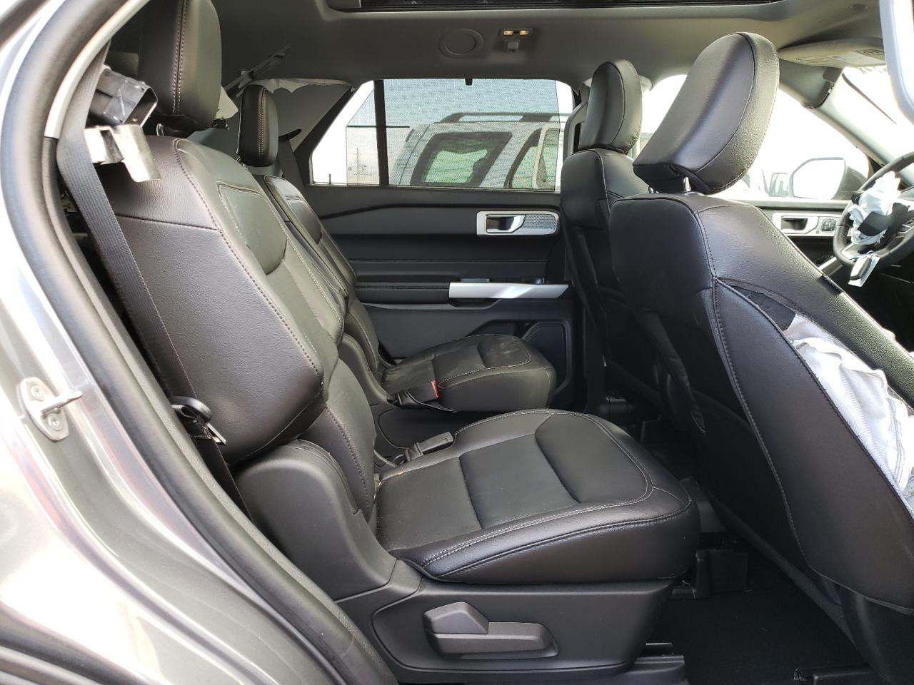 Photo 6 from auction – 2021 FORD EXPLORER L with VIN 1FMSK7FH5MGB95255