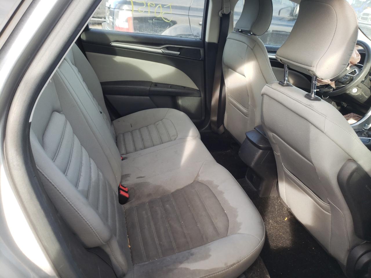 Photo 6 from auction – 2015 FORD FUSION S with VIN 3FA6P0G79FR206277