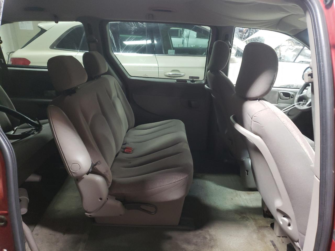 صورة رقم 6 من المزاد - 2001 DODGE GRAND CARA مع VIN 2B4GP44381R411026