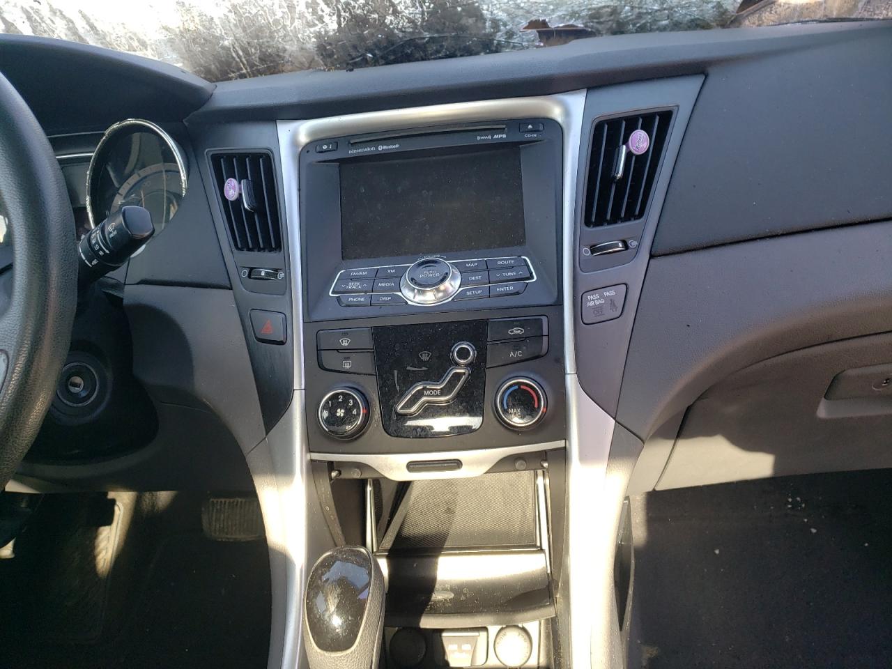 Photo 9 from auction – 2011 HYUNDAI SONATA GLS with VIN 5NPEB4AC1BH184628