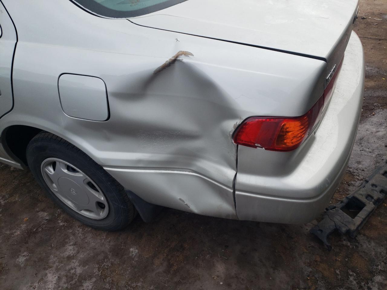 Photo 9 from auction – 2000 TOYOTA CAMRY CE with VIN 4T1BG22K8YU012170