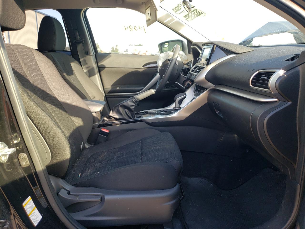 Photo 5 from auction – 2020 MITSUBISHI ECLIPSE CR with VIN JA4AS3AA3LZ006456