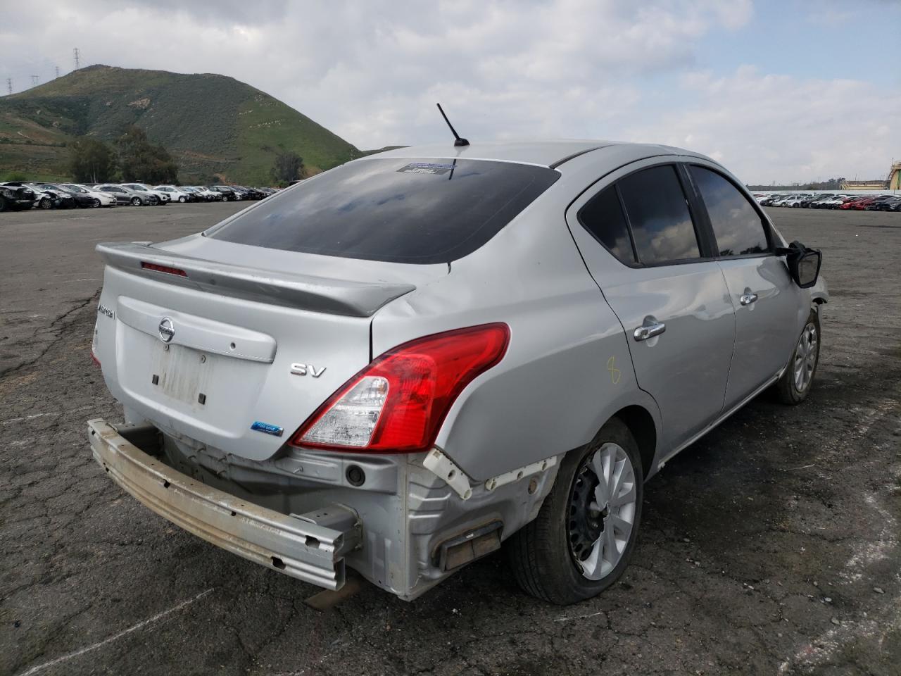 Photo 4 from auction – 2016 NISSAN VERSA S with VIN 3N1CN7AP8GL899564