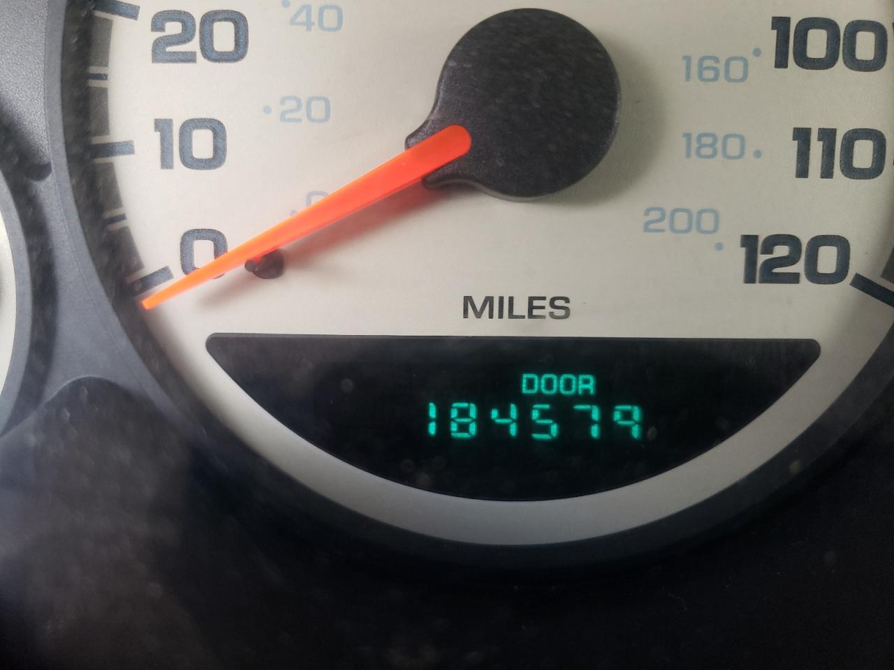 Photo 8 from auction – 2002 DODGE NEON SE with VIN 1B3AS46C72D567262