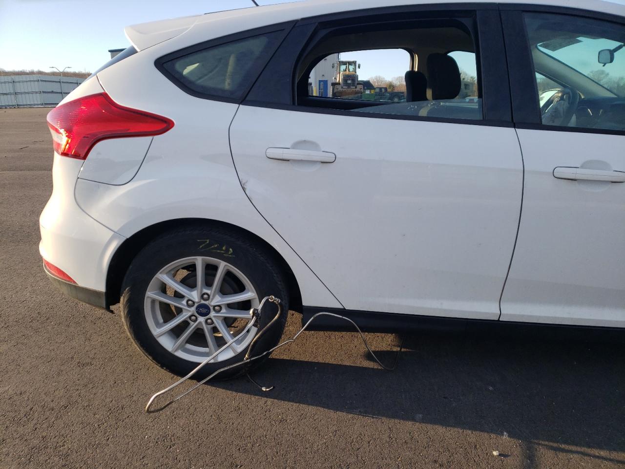 Photo 9 from auction – 2018 FORD FOCUS SE with VIN 1FADP3K27JL262410