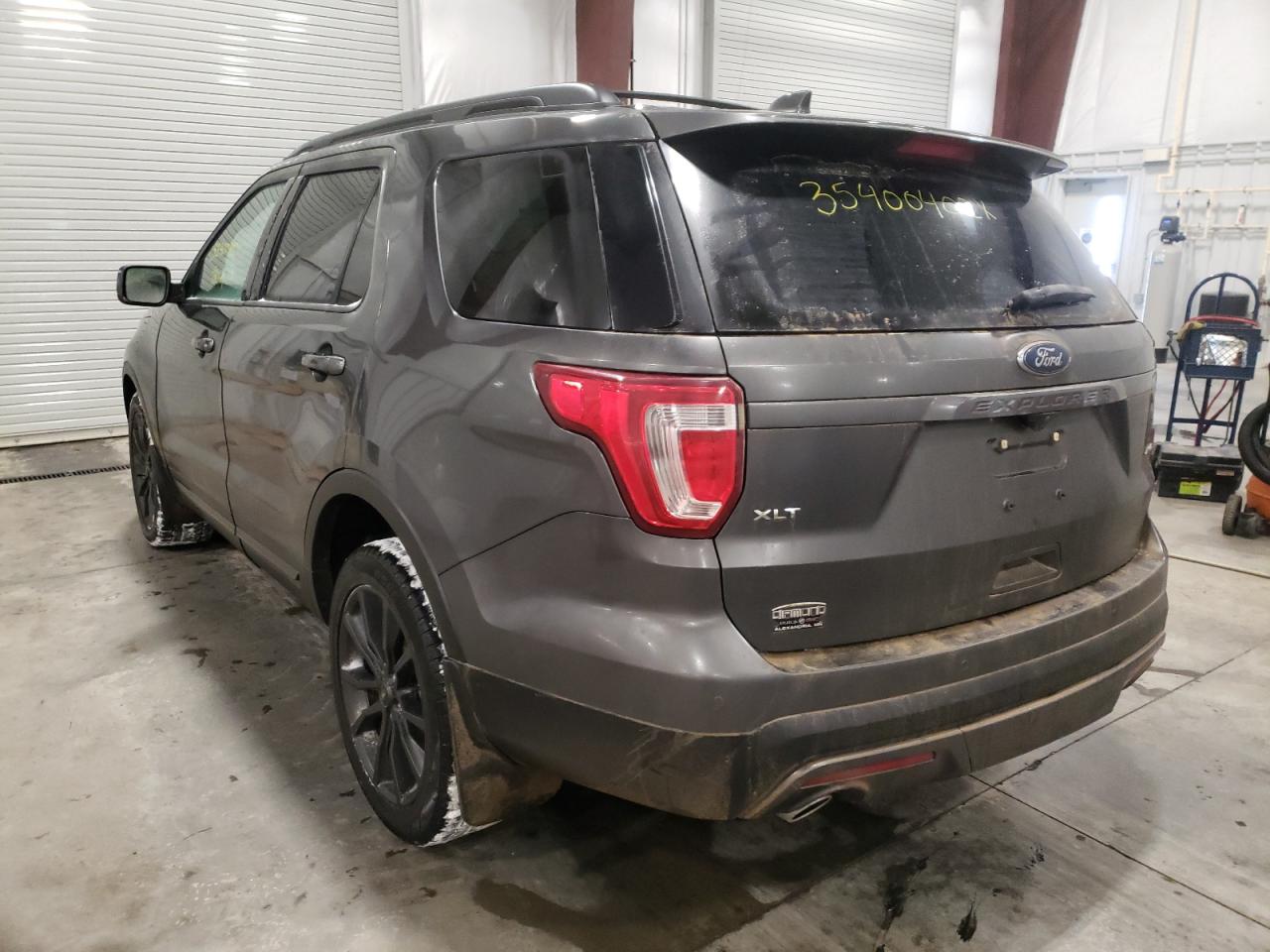 Photo 3 from auction – 2017 FORD EXPLORER X with VIN 1FM5K8D85HGD45778
