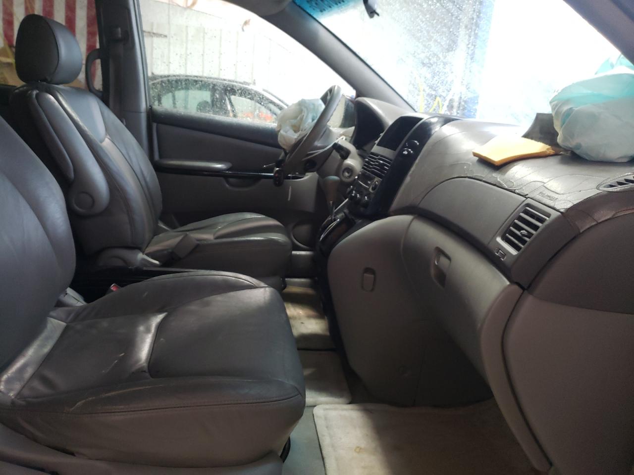 Photo 5 from auction – 2004 TOYOTA SIENNA CE with VIN 5TDZA23C54S156446