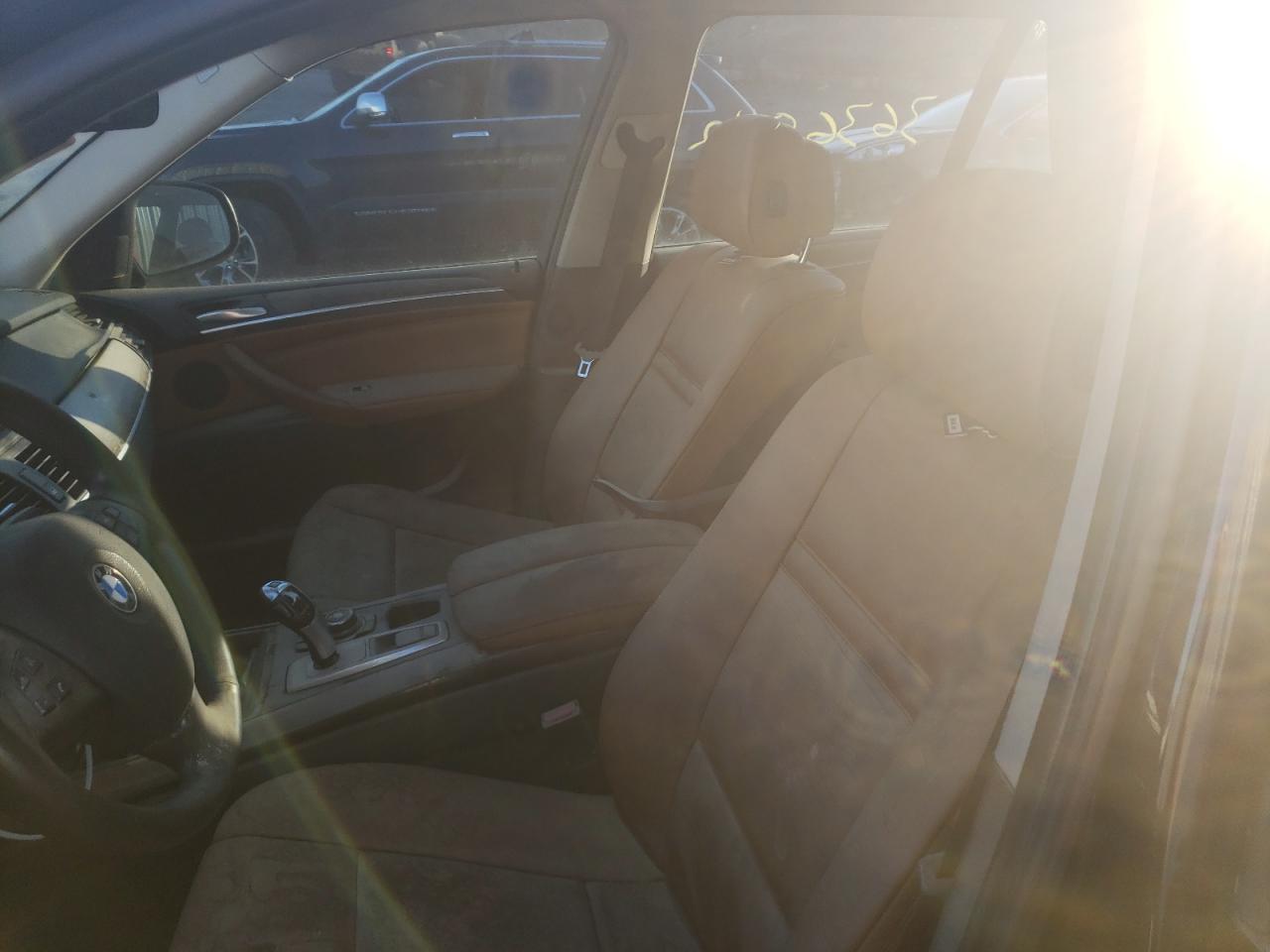 Photo 9 from auction – 2010 BMW X5 XDRIVE3 with VIN 5UXFE4C5XAL279286